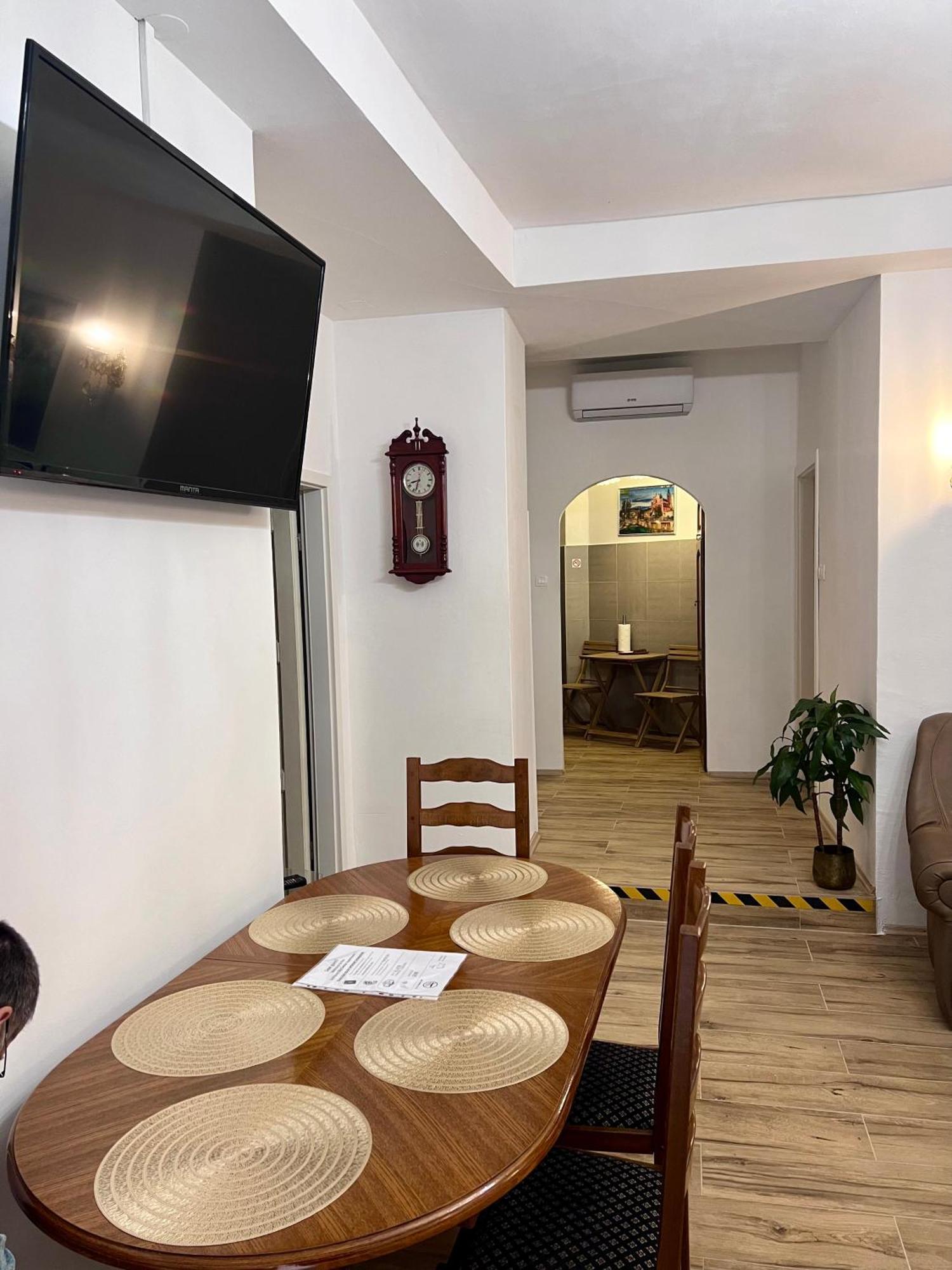 Ljubljana City Center Apartment ภายนอก รูปภาพ
